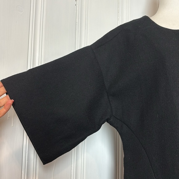 ELIZABETH & JAMES 100% Wool Oversized Cape Coat - Picture 6 of 11